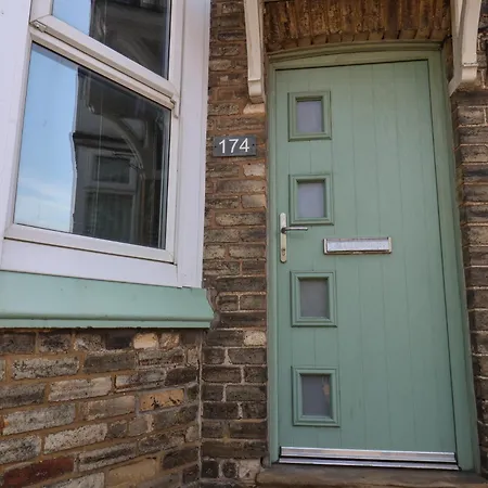 174 High Street * Redcar