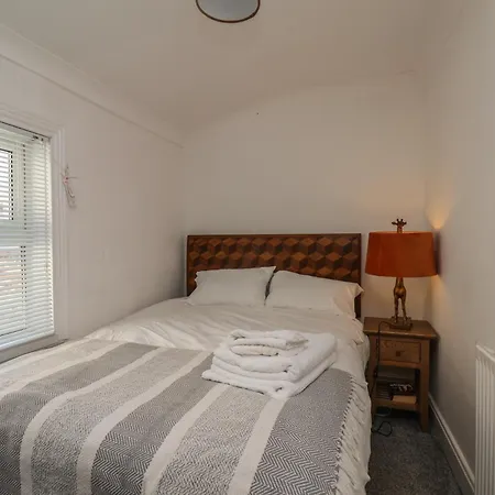 174 High Street * Redcar